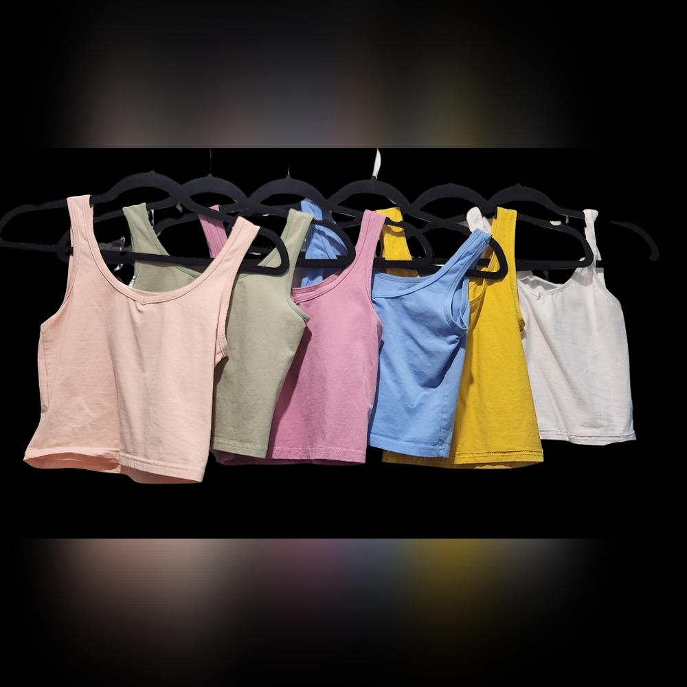 Lot Of 6 NWOT Women's Scoop Neck Crop Top